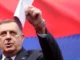 Republika Srpska (Serb Republic) President Milorad Dodik addresses supporters reacting to a court decision, in Banja Luka, Bosnia and Herzegovina, February 26, 2025. [File: Amel Emric/Reuters] Fonte: Al Jazeera