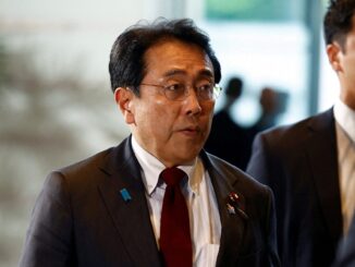 Ryosei Akazawa, ministro da revitalização econômica do Japão, chega à residência oficial do Primeiro-Ministro Shigeru Ishiba em Tóquio, Japão, em 1º de outubro de 2024.