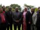 Joseph Kabila posa para foto com líderes religiosos após reunião em Goma, na República Democrática do Congo, buscando solução para crise no leste do país dominado pelo grupo rebelde M23.