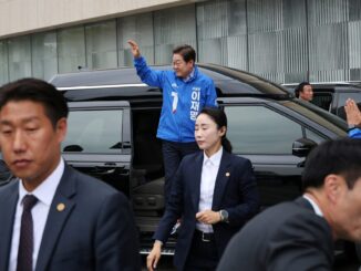 Lee Jae-myung, candidato presidencial do Partido Democrático da Coreia do Sul, em comício eleitoral em Hanam, junho de 2025.