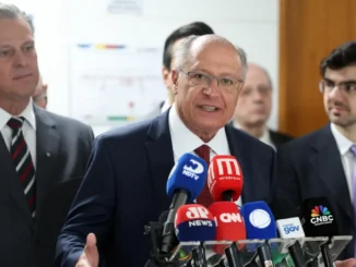 Geraldo Alckmin fala à imprensa sobre negociações comerciais com os Estados Unidos