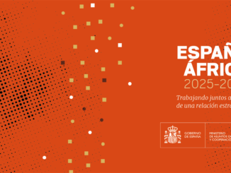 Cartaz oficial da Estratégia Espanha-África 2025-2028, promovendo cooperação entre os continentes.
