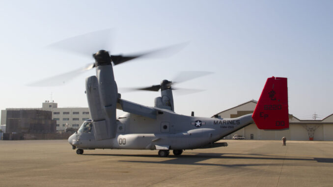 V-22 Osprey em solo japonês durante operações militares em Iwakuni