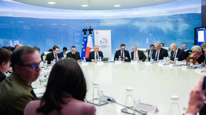 Reunião no Centro Interministerial de Crise da França para decisões de apoio aos Mahorais