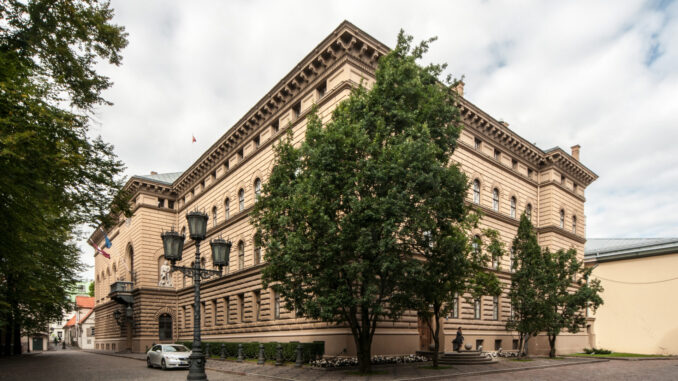 Prédio do Parlamento da Letônia em Riga