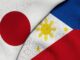 Bandeiras do Japão e das Filipinas lado a lado, representando cooperação e diálogo estratégico entre os dois países.