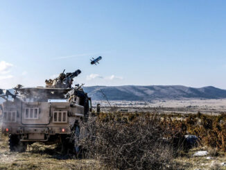 Forças militares europeias representando a cooperação da UE no âmbito do PESCO, destacando exercícios e prontidão militar em 2025.