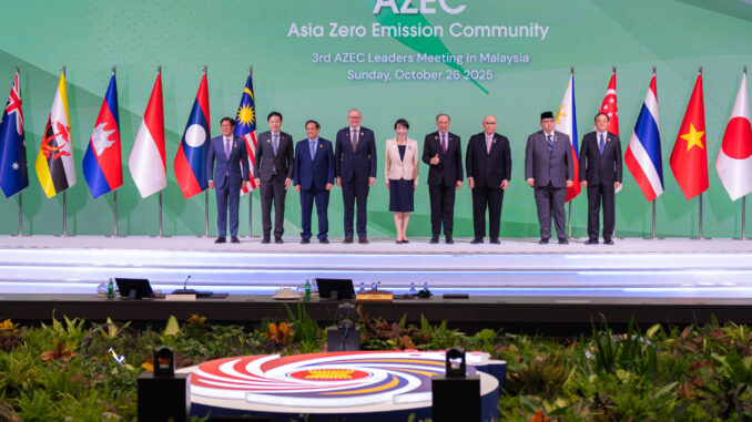 Anthony Albanese em reunião da Comunidade de Emissão Zero da Ásia (AZEC) com líderes do Sudeste Asiático e do Japão, 26 de outubro de 2025.