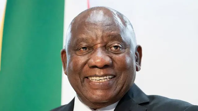 Presidente Cyril Ramaphosa durante coletiva em Pretória, reagindo ao boicote de Donald Trump à Cimeira do G20 na África do Sul.