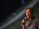 Primeiro-ministro da Malásia, Anwar Ibrahim, durante discurso público, defendendo diálogo e diplomacia no Sudeste Asiático.