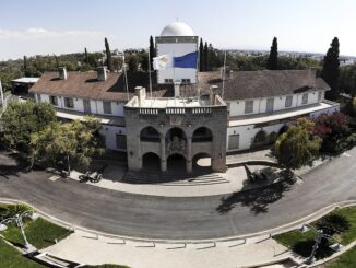 Palácio Presidencial de Chipre em Nicosia, edifício oficial da presidência com arquitetura moderna e fachada branca.