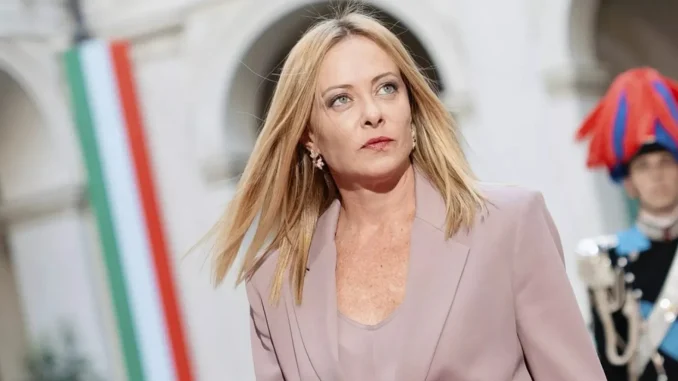 Primeira-ministra da Itália, Giorgia Meloni, durante pronunciamento oficial em Roma.