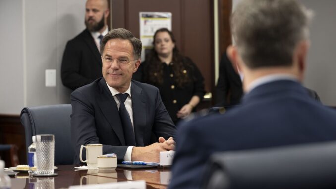 Mark Rutte, secretário-geral da OTAN, durante evento oficial em 2025