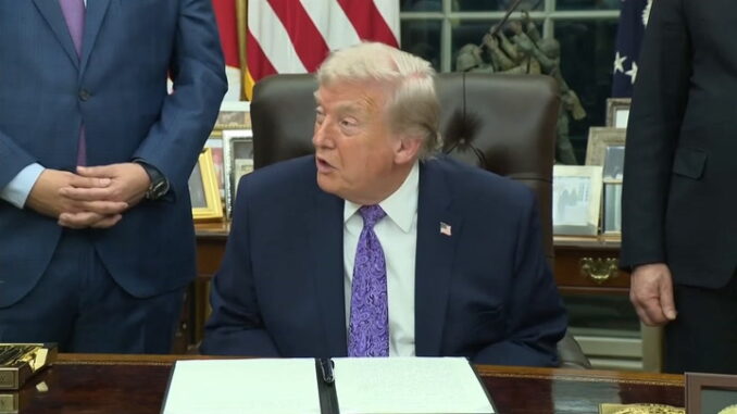 Donald Trump afirma que os EUA participarão das negociações de paz sobre a Ucrânia com líderes europeus.